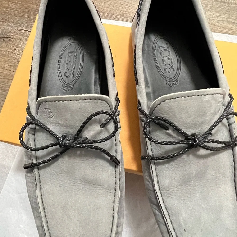 Tod's Men's LACCETTO Gommino Suede Gray Driving Loafers Size 7.5 Box & Dust Bag - Picture 5 of 11